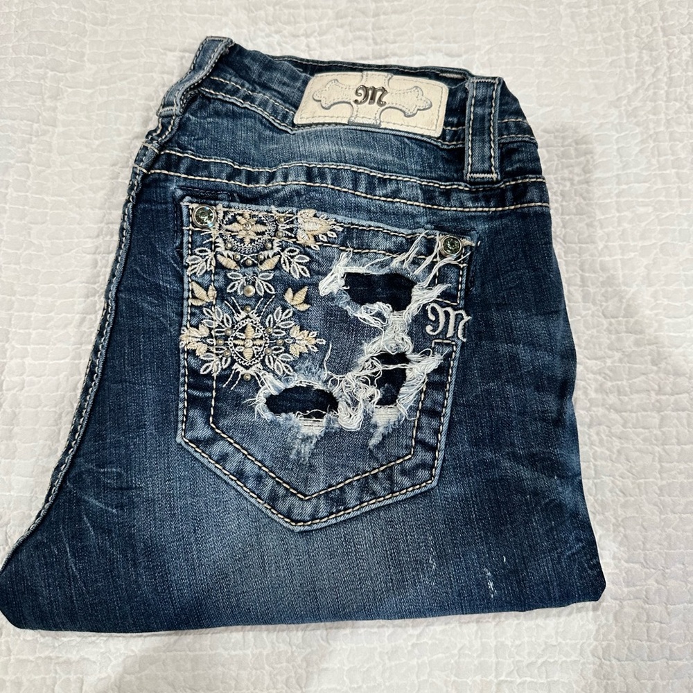 Miss Me Capri Jeans